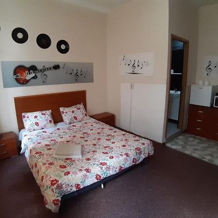 Old Town Friendly And Lovely Apartment Bucarest Exterior foto